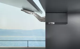 AVENTOS HK top